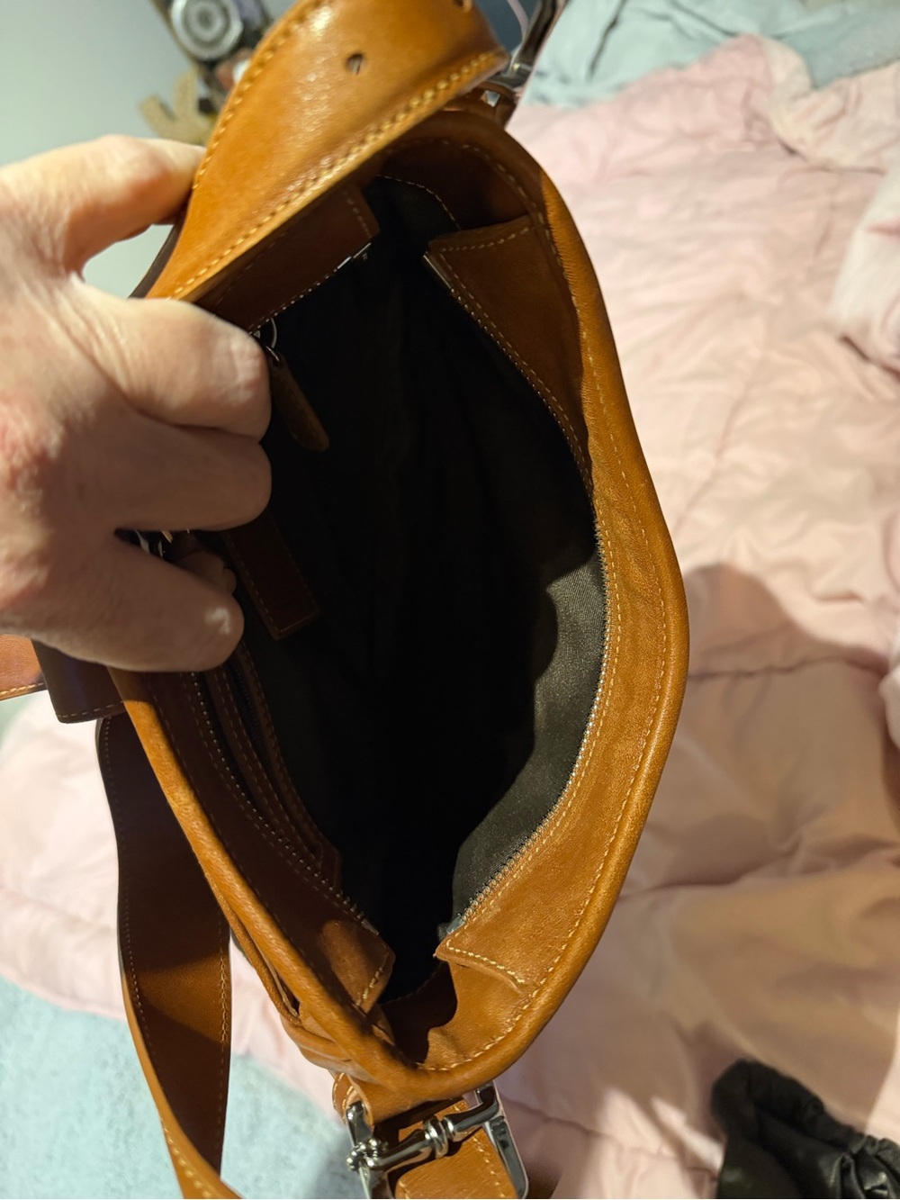 Coach Saddle Shoulder Bag in Warm Tan Leather with Buckle - Picture 8 of 10